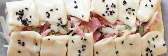 слоеные слойки с ветчиной и сыром