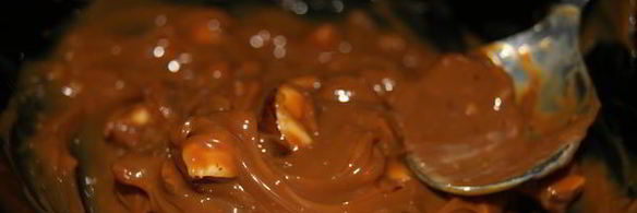 слоеные трубочки с вареной сгущенкой и орехами