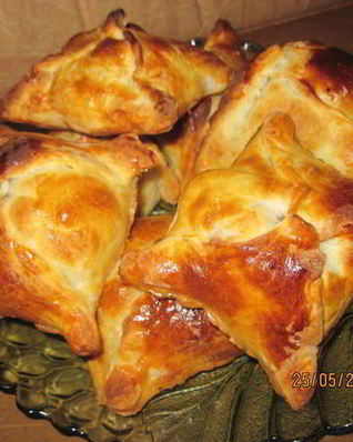 Слойки с бананом и шоколадом