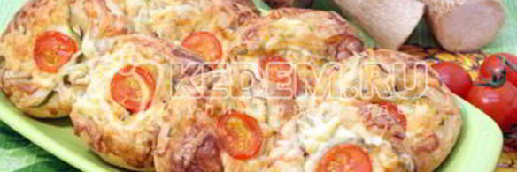 слойки с белыми грибами и овощами