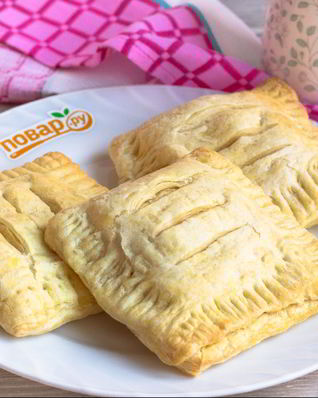 Слойки с дыней и сыром