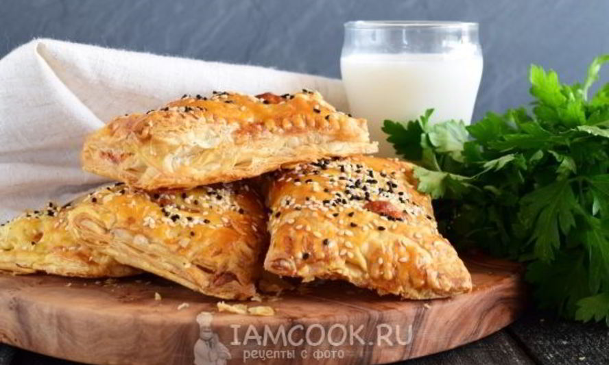 Рецепт слоек с колбасой и сыром