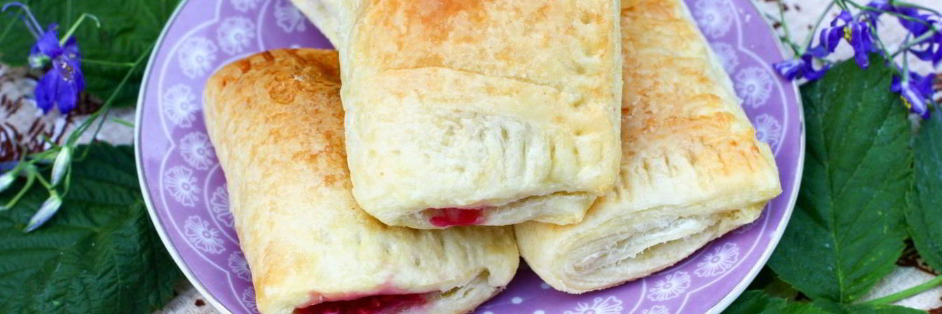 Слойки с малиной