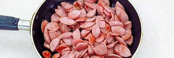 слойки с сосисками