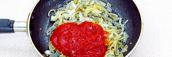 слойки с сосисками