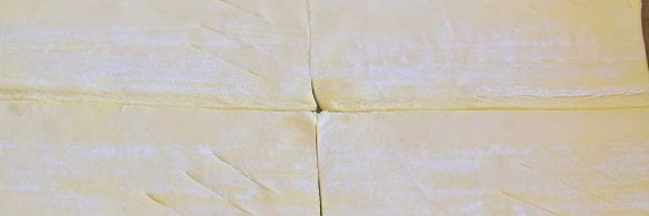 слойки с вареньем из слоеного теста