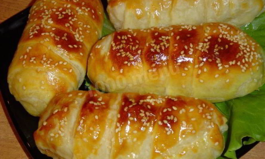 Рецепт слоек с ветчиной и сыром из слоеного теста