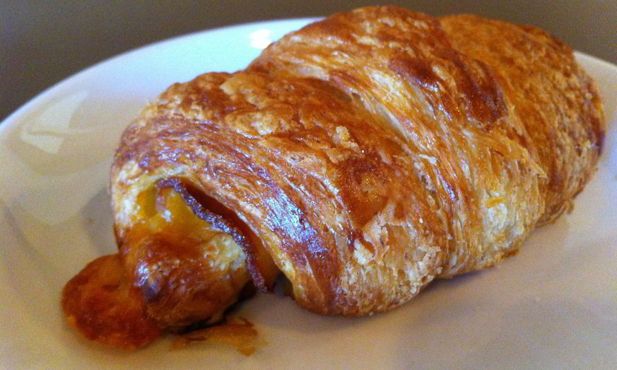 Рецепт слоек с ветчиной и сыром