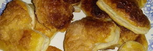 слойки сердечки с клубникой и сыром маскарпоне