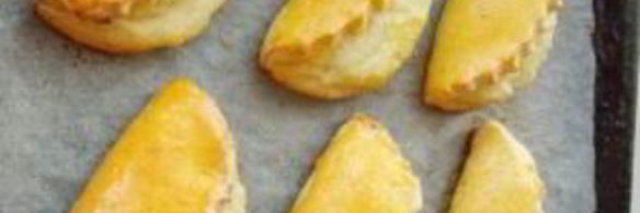 сочни с творогом из песочного теста