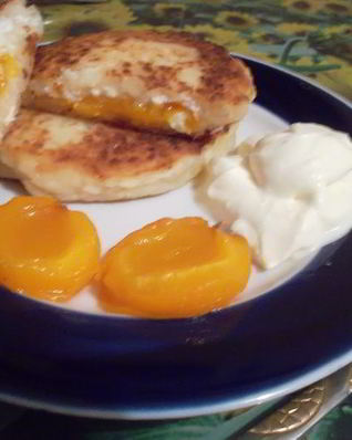 Сырники с абрикосами