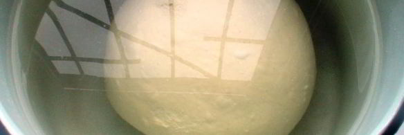 сырная косичка из дрожжевого теста