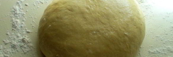 сырная косичка из дрожжевого теста