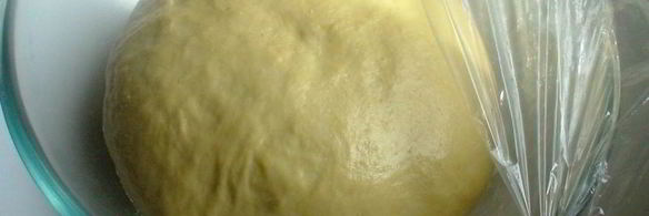 сырная косичка из дрожжевого теста