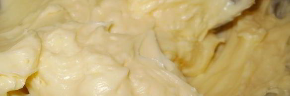 бисквитный торт с орехово-смородиновой ноткой