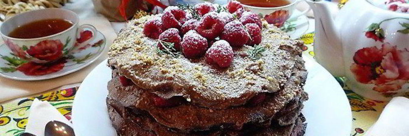 Блинный торт Шоко-мокко с малиной