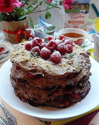 Блинный торт Шоко-мокко с малиной