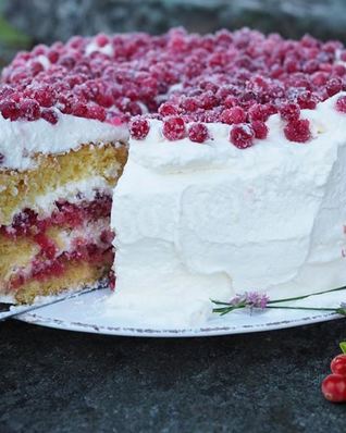 Брусничный торт