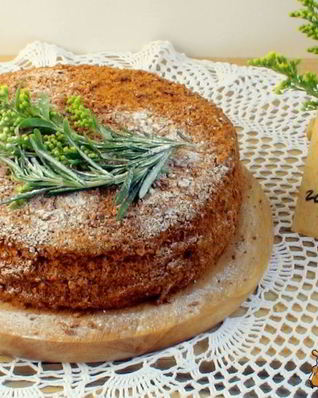 Карамельный медовик с апельсиновым кремом