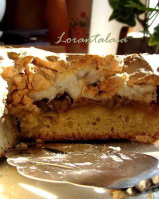 Песочный торт с конфитюром и грецкими орехами