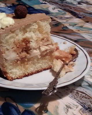 Торт с муссом крем-брюле из мороженого ко дню святых Петра и Февронии