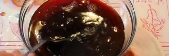 торт цифра 8 с цветами из фруктов