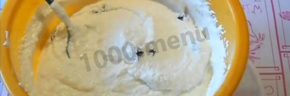 торт цифра 8 с цветами из фруктов