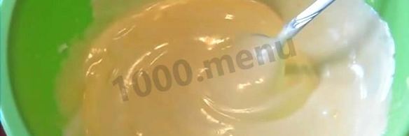 торт цифра 8 с цветами из фруктов