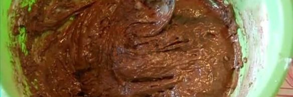 торт цифра 8 с цветами из фруктов