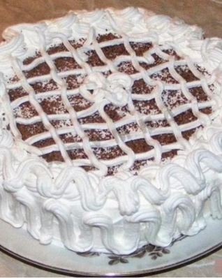 Яблочный торт со сливками