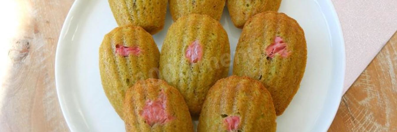 Выпечка с сакурой