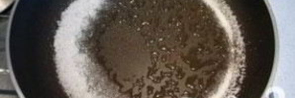 яблочные конвертики с миндалем и изюмом