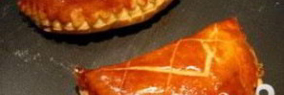 яблочные конвертики с миндалем и изюмом