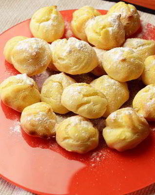 Профитроли с творожным кремом