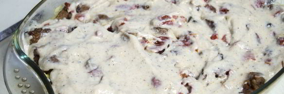 картофельная запеканка с соусом