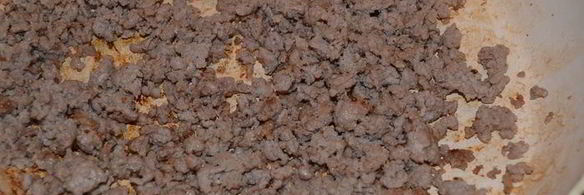 мясная запеканка с баклажанами в йогуртово-тахинном соусе