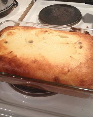 Нежная творожная запеканка с изюмом