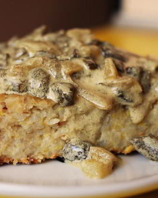 Овощная запеканка с грибной подливой