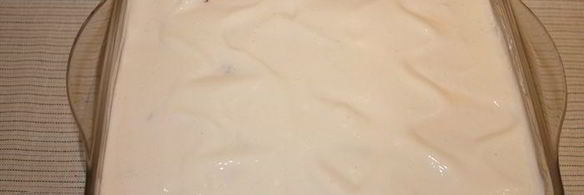 творожная запеканка с клубничным соусом