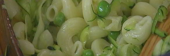 запеканка из макарон с горошком, цукини и творогом