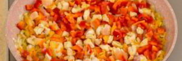 запеканка с куриным филе, овощами и картофельным пюре