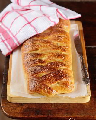 Датская коса с джемом