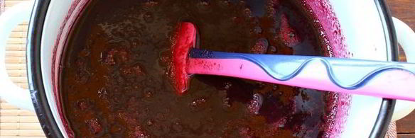 густой джем из вишни