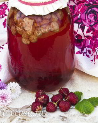 Клубничный компот на зиму