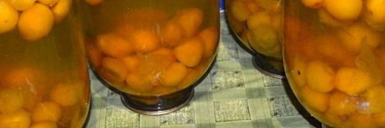 Компот из алычи