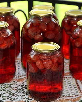 Компот из клубники