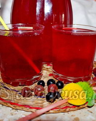 Компот из смородины и крыжовника