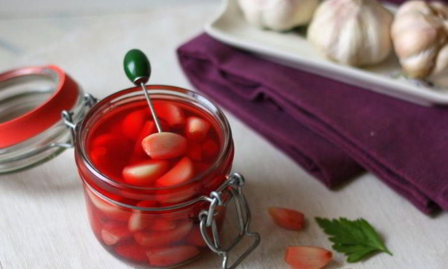 Рецепт чеснока, маринованного со свекольным соком