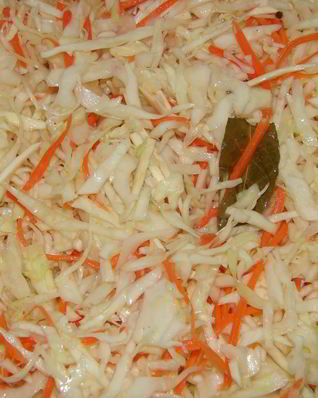 Маринованная капуста с хреном