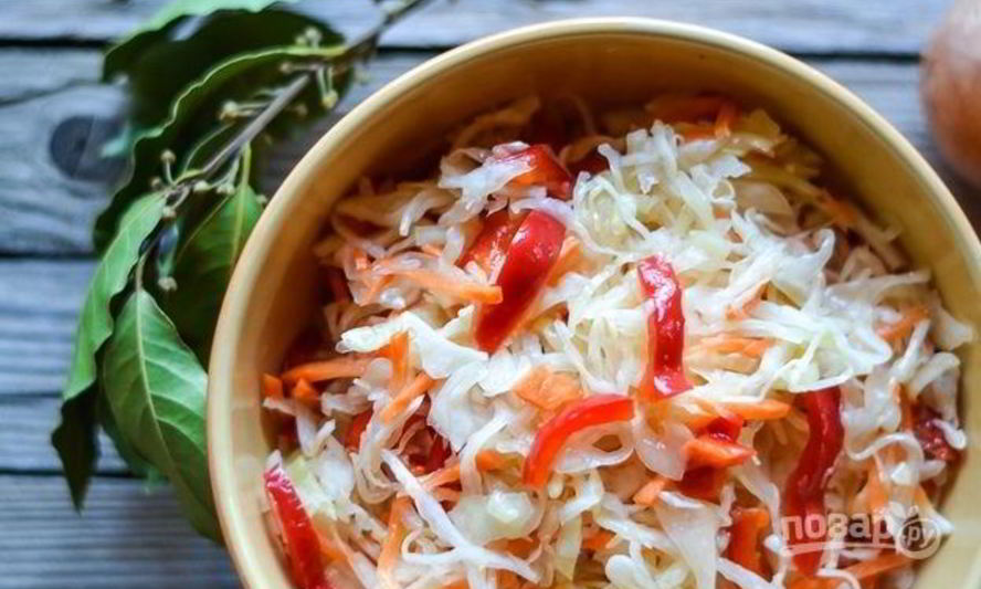 Рецепт маринованной капусты с луком